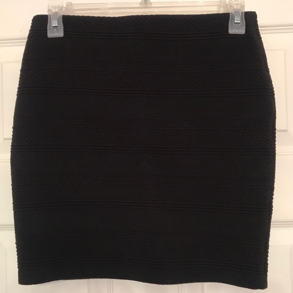 Black Loft patterned skirt